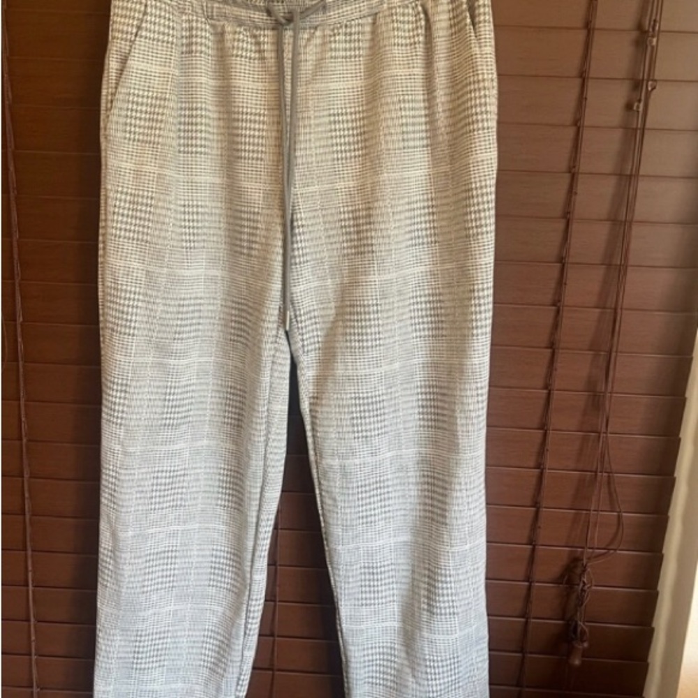 Navy Blue Joggers with Elastic Waistband and Soft Fabric